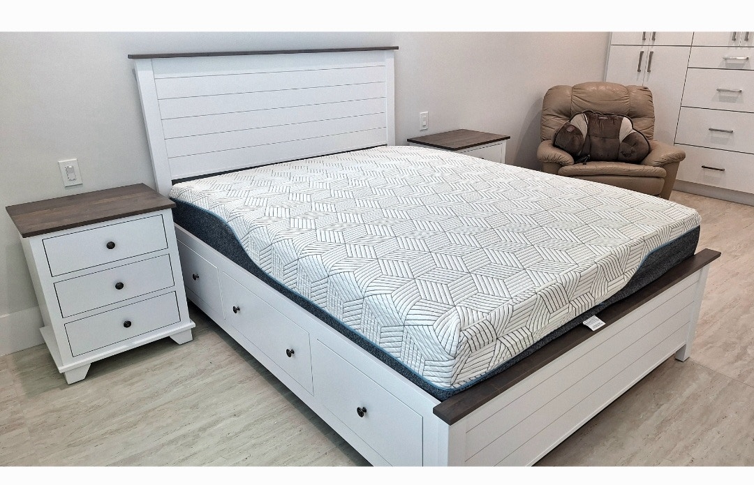 床上手は柄上手TheArth & WANTKEY CAMP 3LEG Portland shiplap bed collection by Archbold Furniture Company
